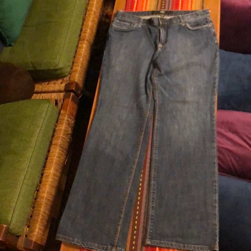 Gently worn, gentle boot cut premium bluejeans